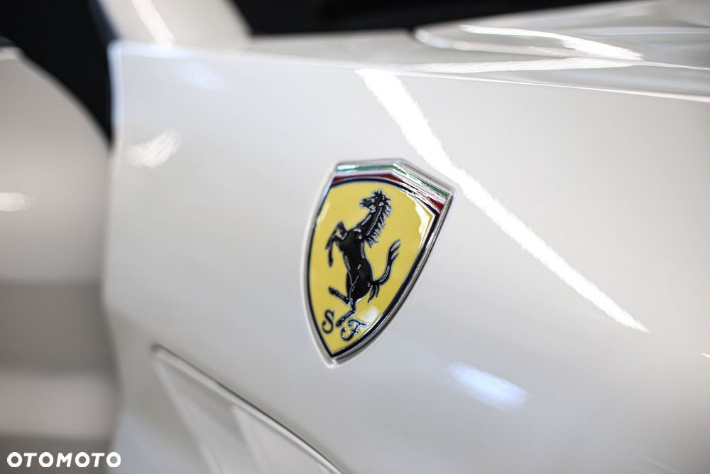 Ferrari California - 8