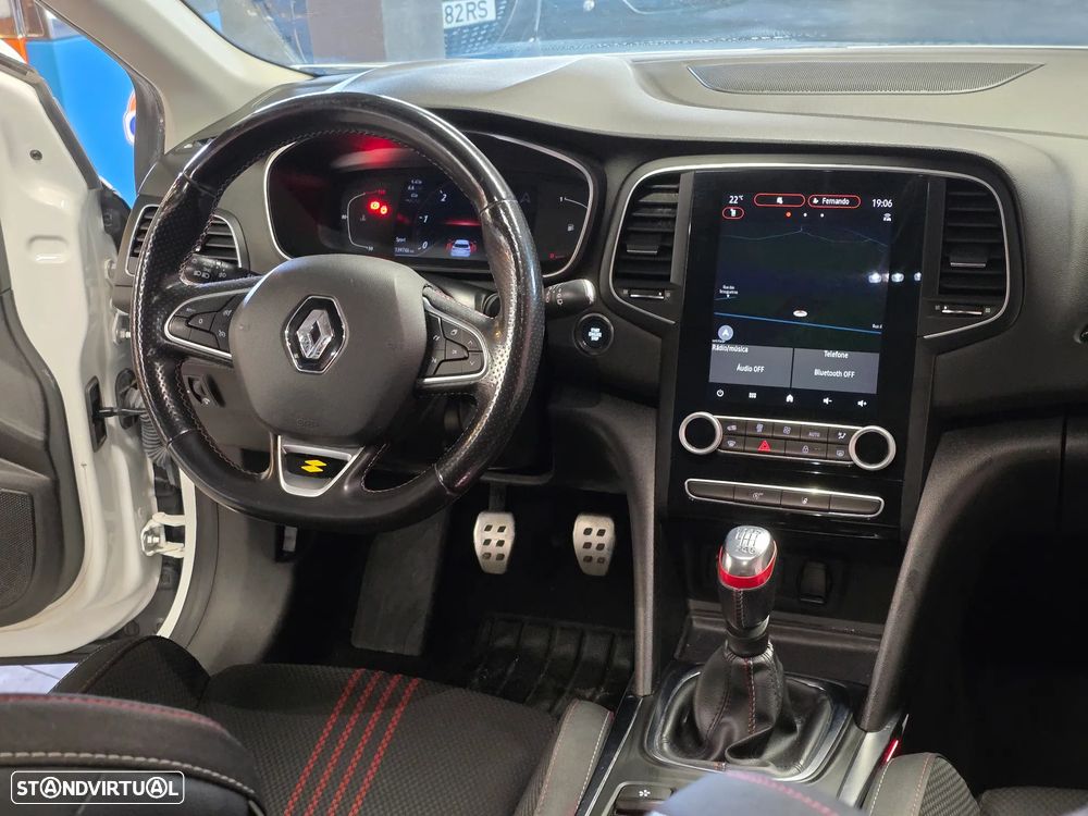 Renault Mégane Sport Tourer 1.5 Blue dCi R.S. Line — fotografia 27