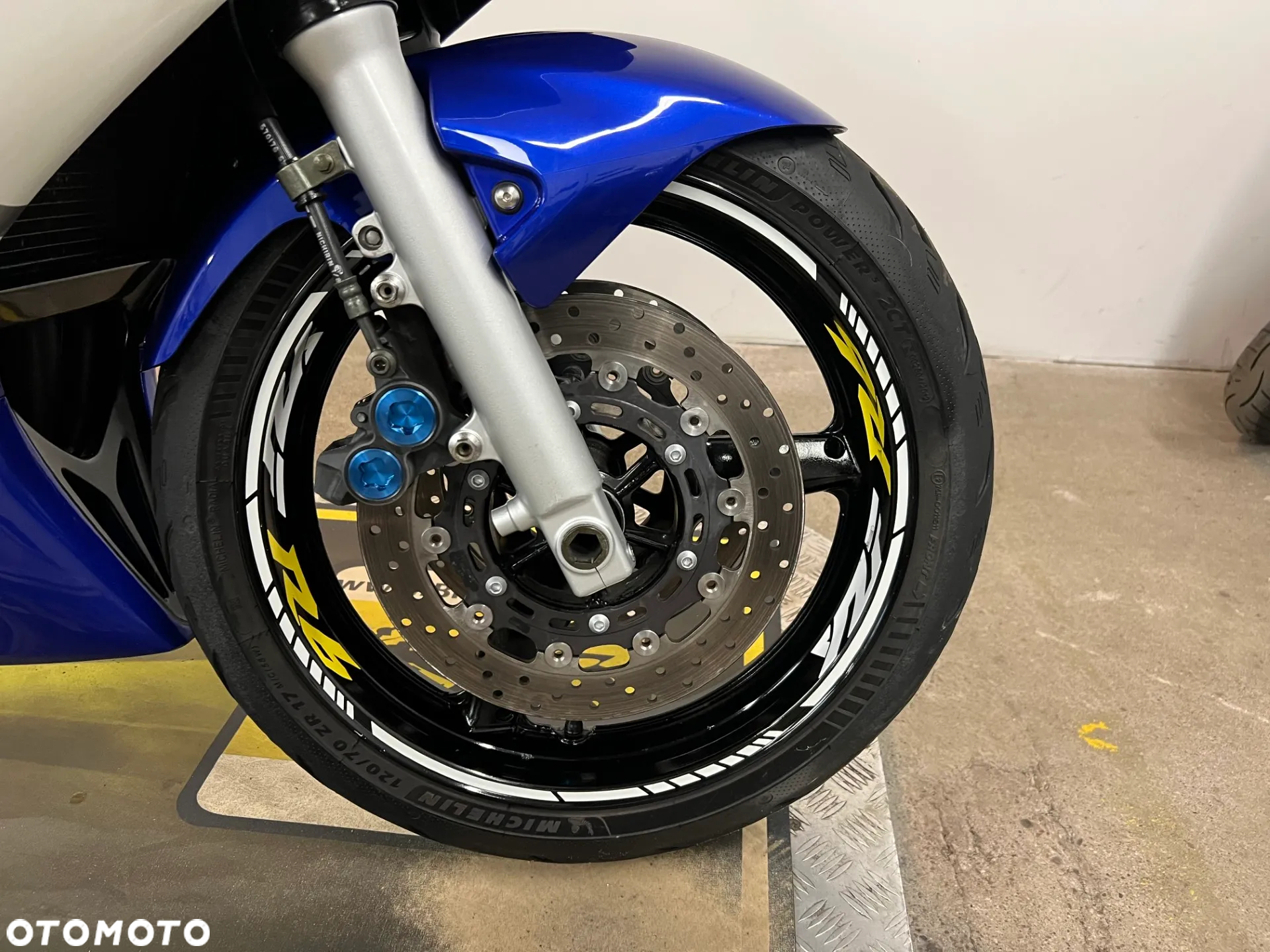 Yamaha R6 - 7