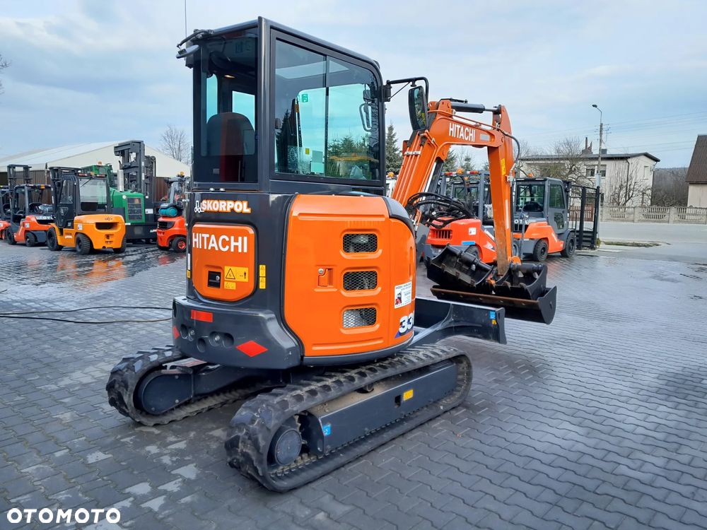 Hitachi ZX33U-6 - 2