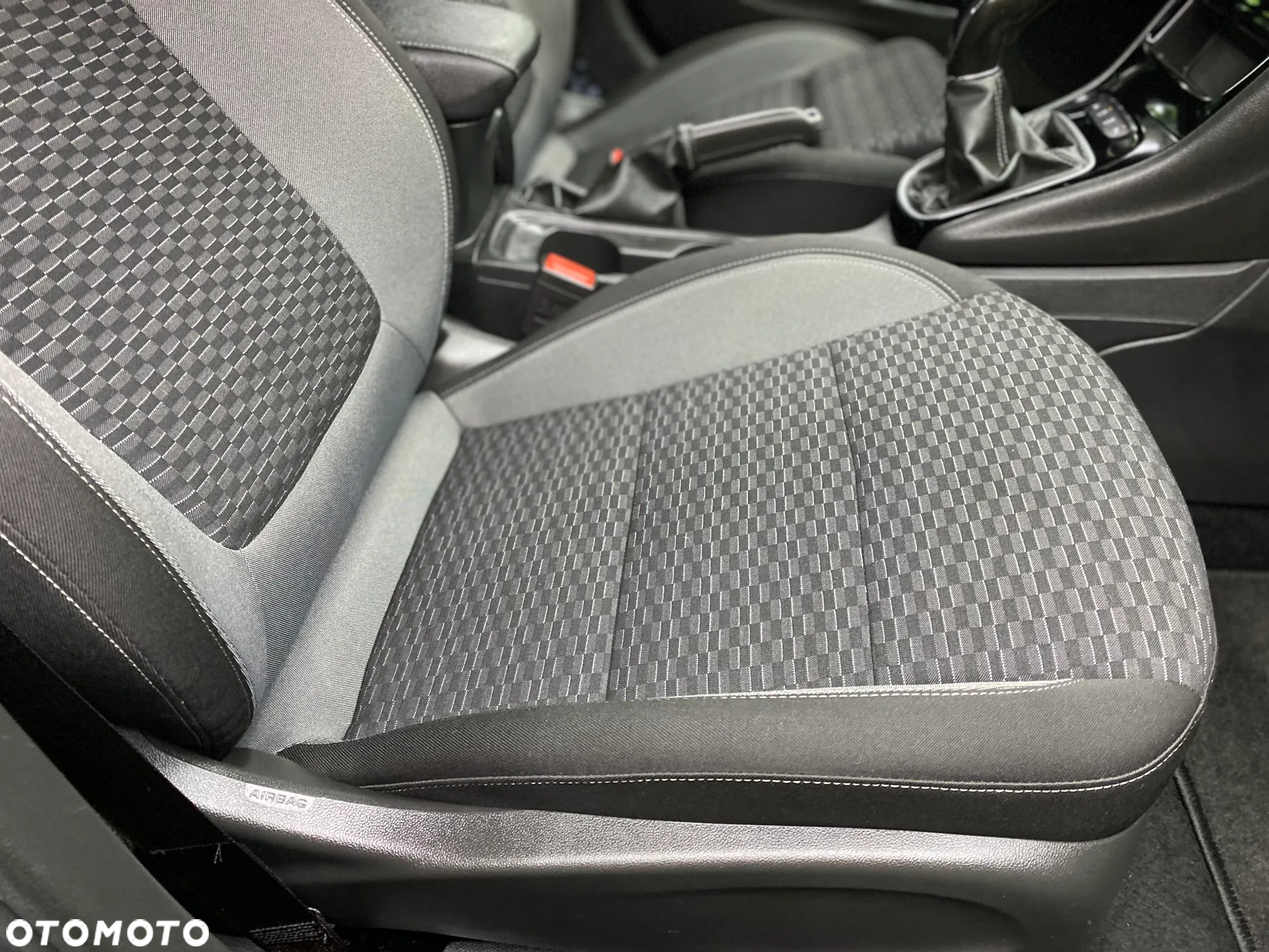 Opel Astra 1.2 Turbo Edition - 26