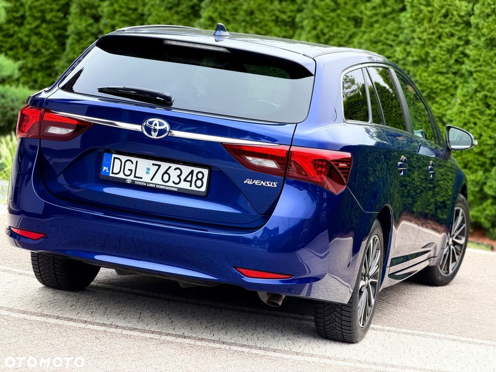 Toyota Avensis 2.0 D-4D Premium - 22