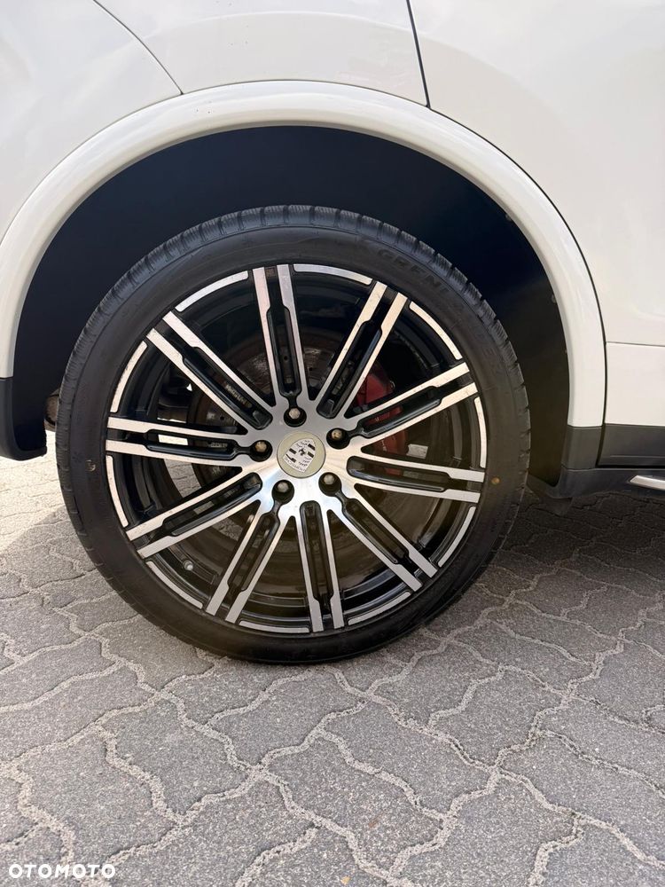 Porsche Cayenne - 10