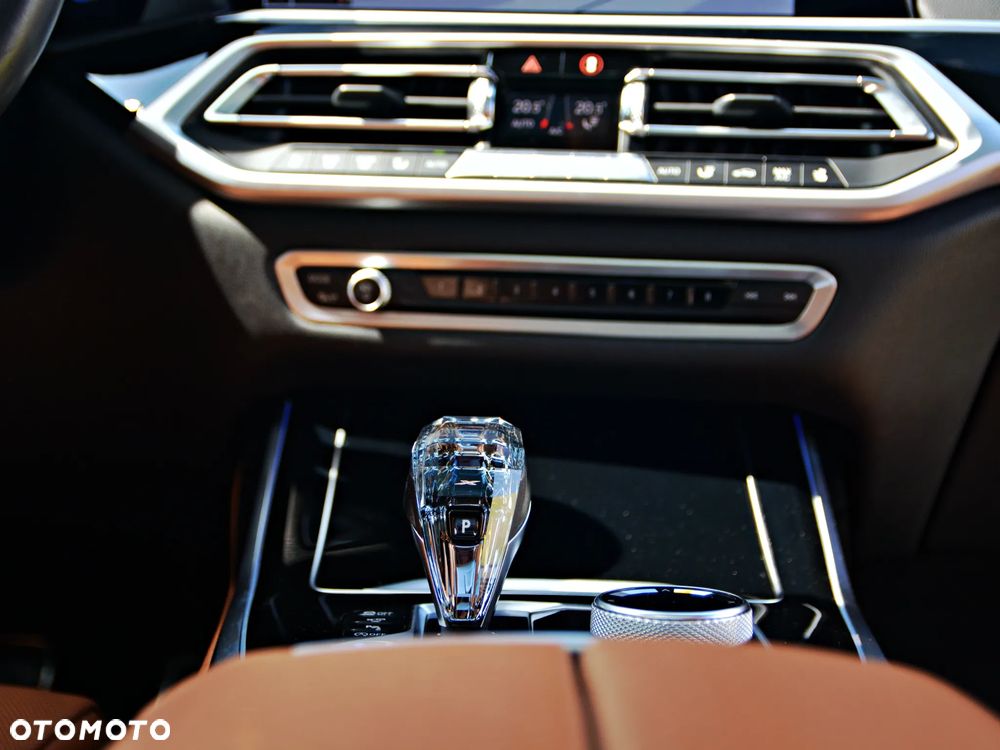 BMW X7 M50i sport - 33