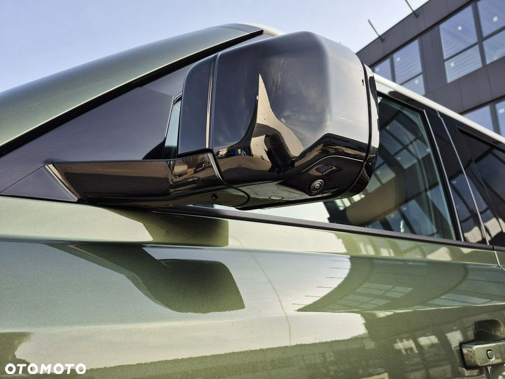 Land Rover Defender - 15