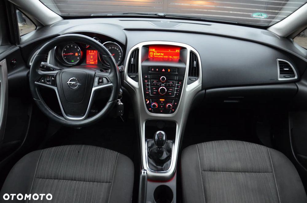 Opel Astra 1.6 150 Jahre - 18