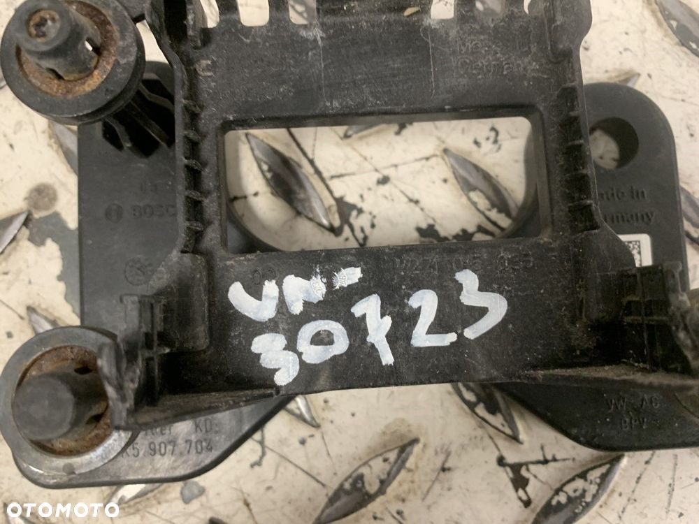 ORYGINALNE MOCOWANIE UCHWYT RADARU VW CADDY 2K5 2K5907704 - 6
