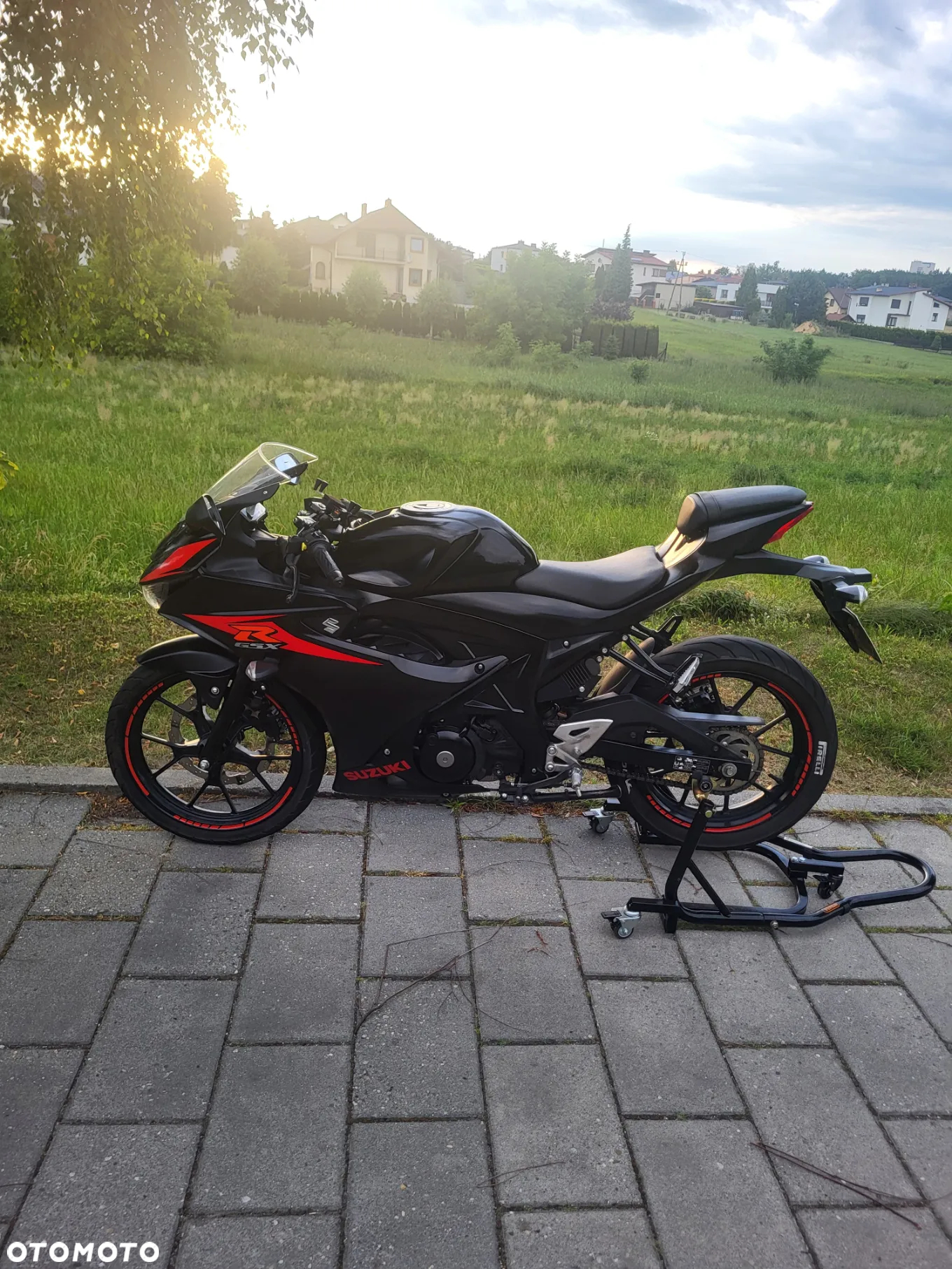 Suzuki GSX-R - 19