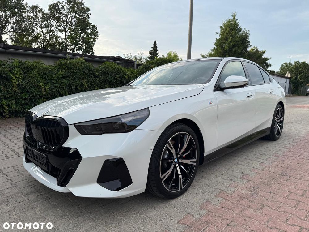 BMW Seria 5 520d xDrive mHEV M Sport - 3