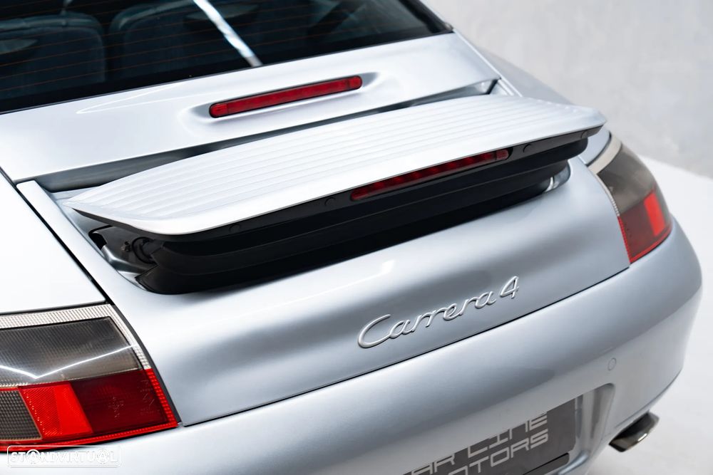 Porsche 911 (996) Carrera 4 Coupé - 13
