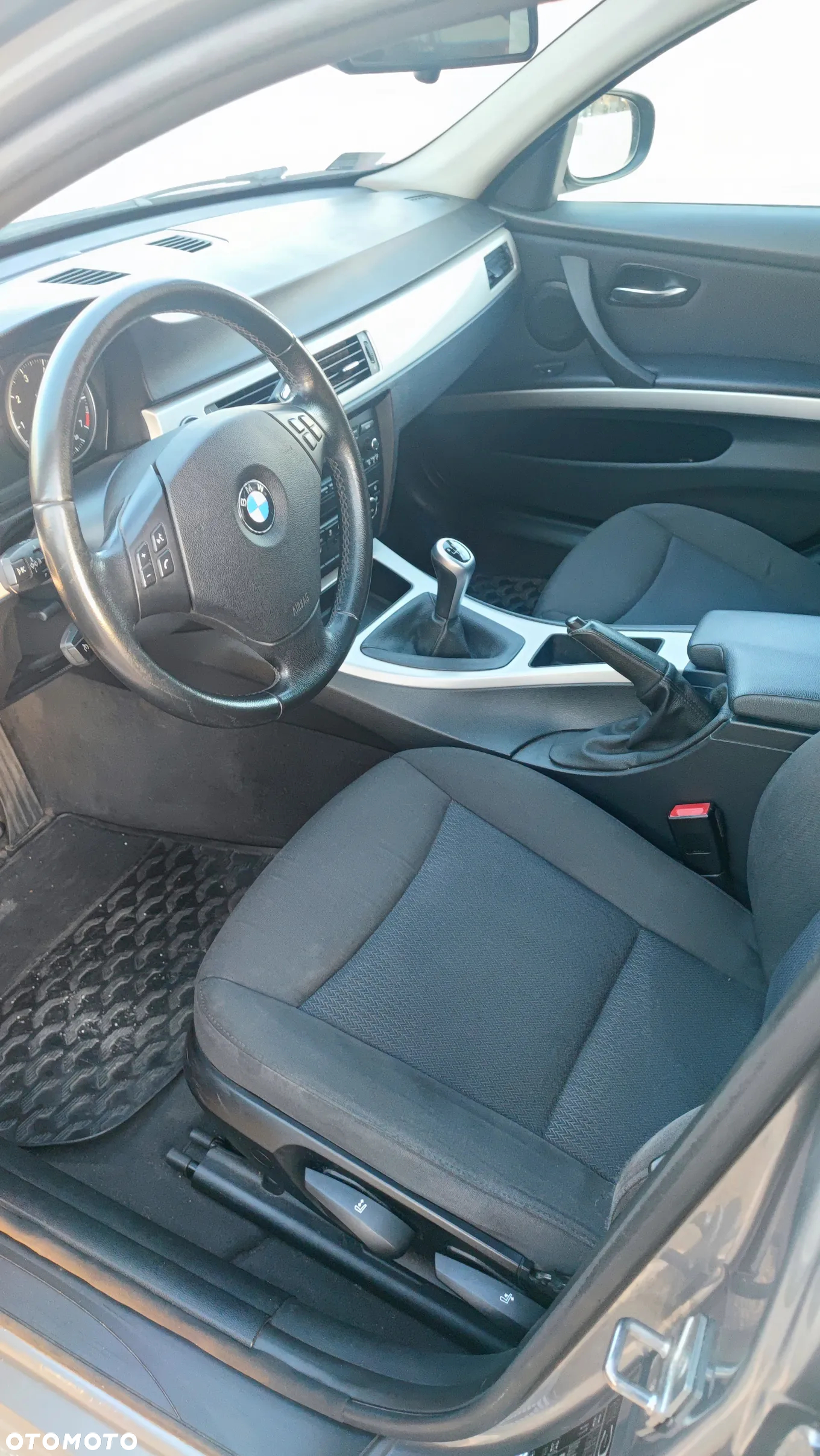 BMW Seria 3 318i Touring - 20