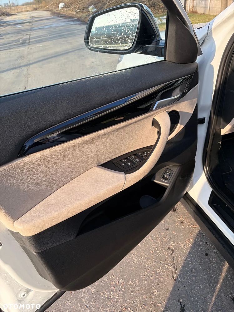 BMW X2 sDrive20i Advantage Plus - 20