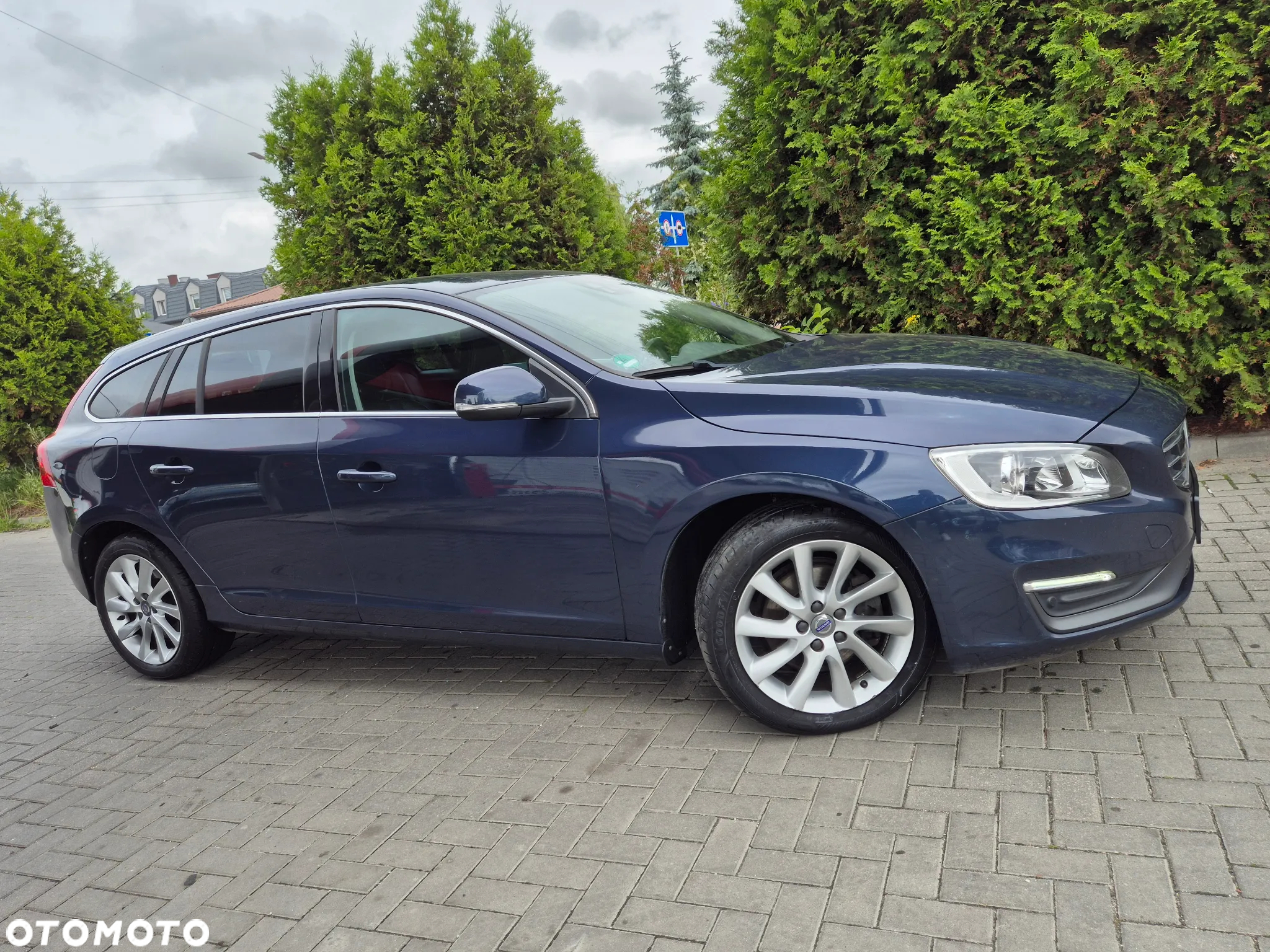 Volvo V60 D4 Drive-E Dynamic Edition (Momentum) - 16