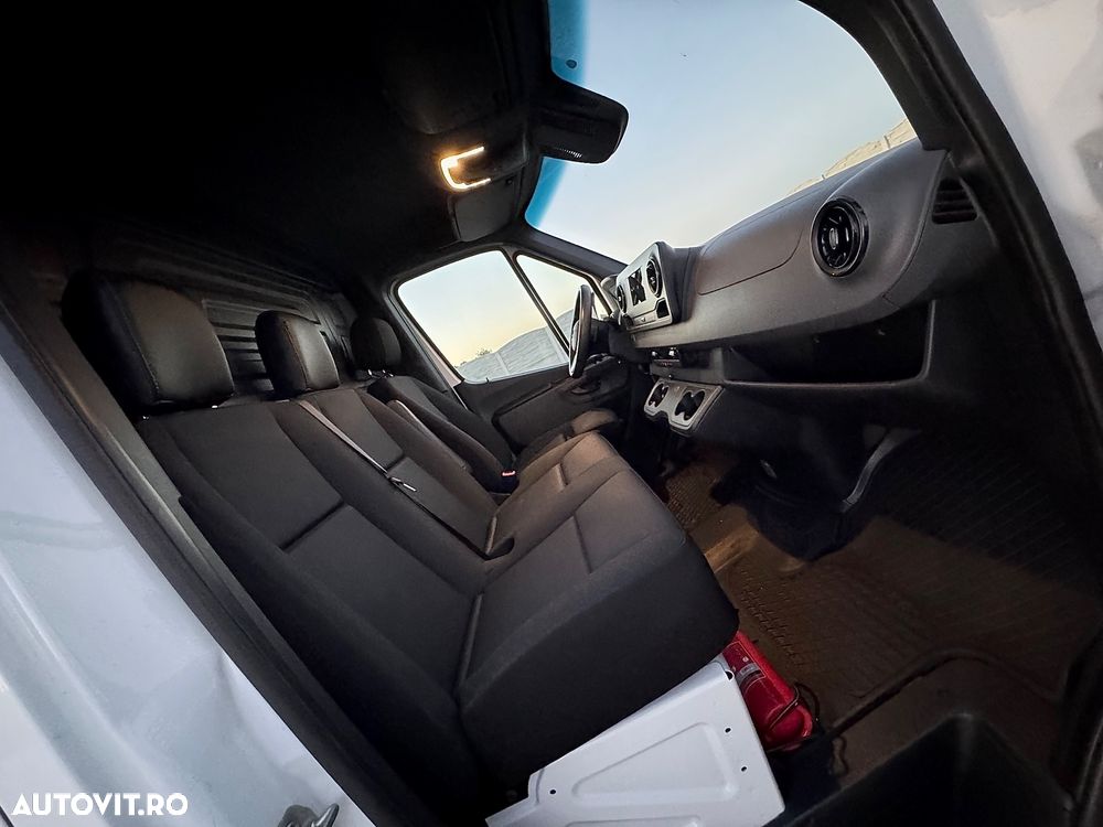 Mercedes-Benz Sprinter - 18