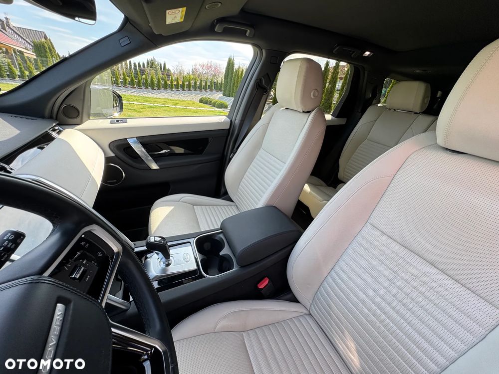 Land Rover Discovery Sport - 10