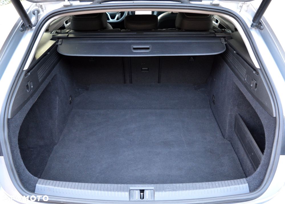 Volkswagen Arteon Shooting Brake 2.0 TDI SCR 4Motion DSG Elegance - 29