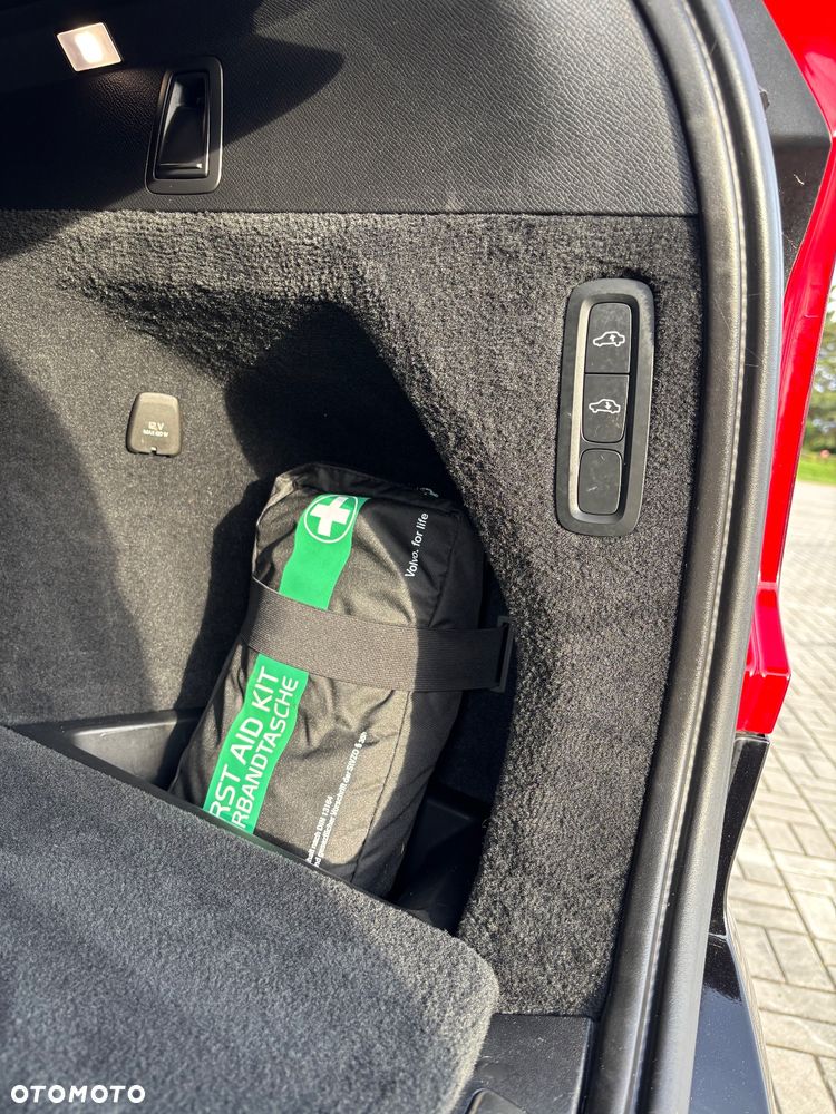 Volvo XC 90 D5 AWD Momentum - 17