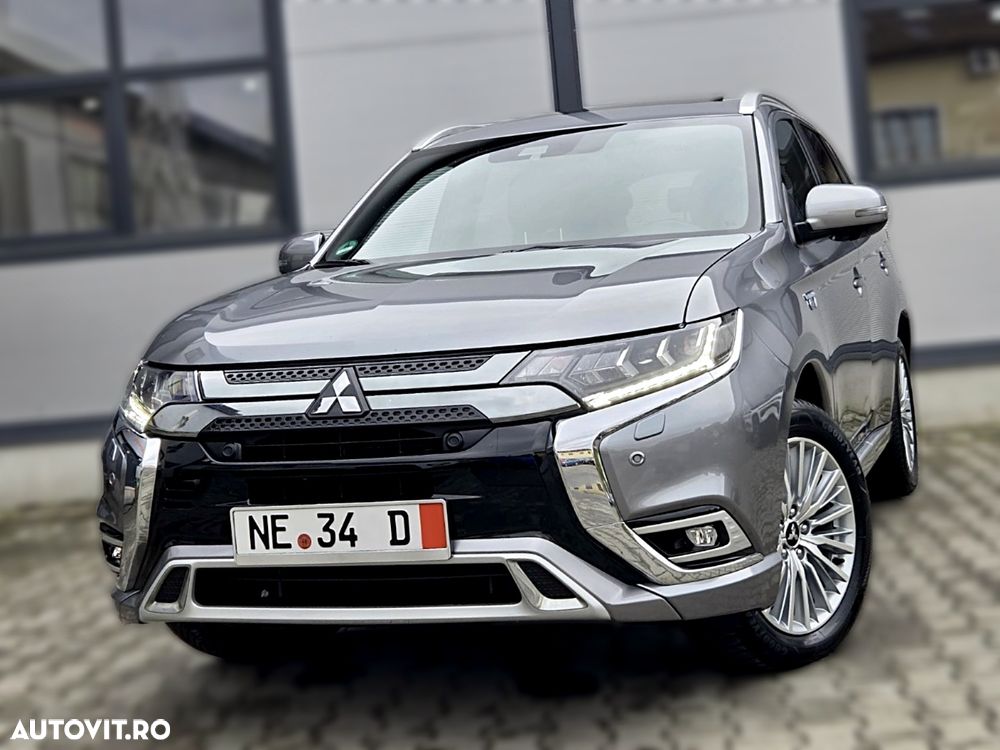 Mitsubishi Outlander - 12