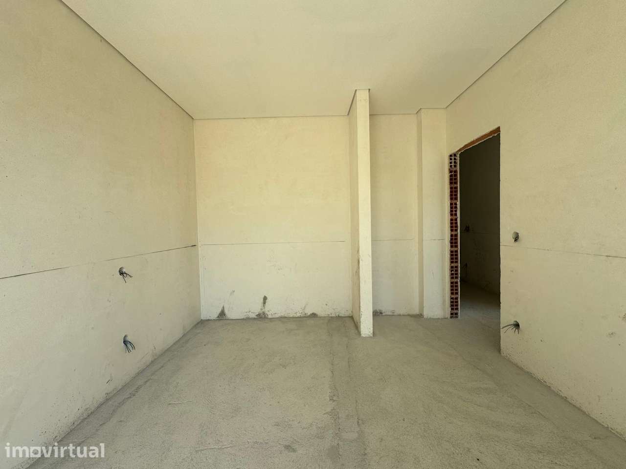 Moradia T3+1 em construção com excelente localização - Exclusivo - Grande imagem: 4/21