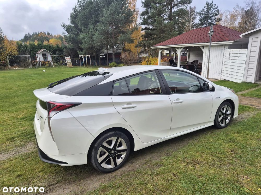 Toyota Prius 2017 photo 5