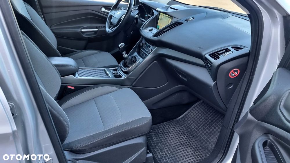 Ford Kuga 2.0 TDCi 4x2 Titanium - 14