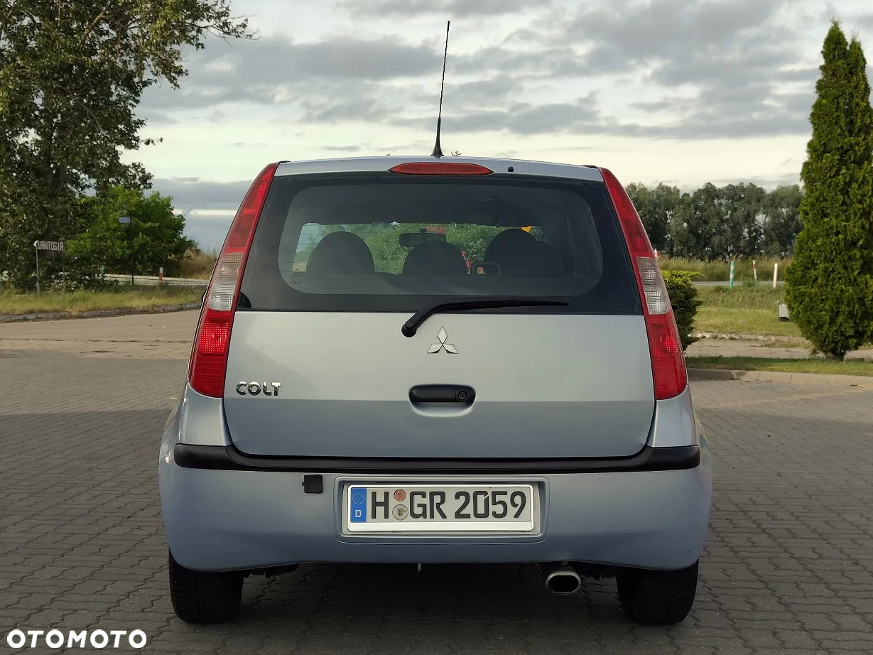 Mitsubishi Colt - 5