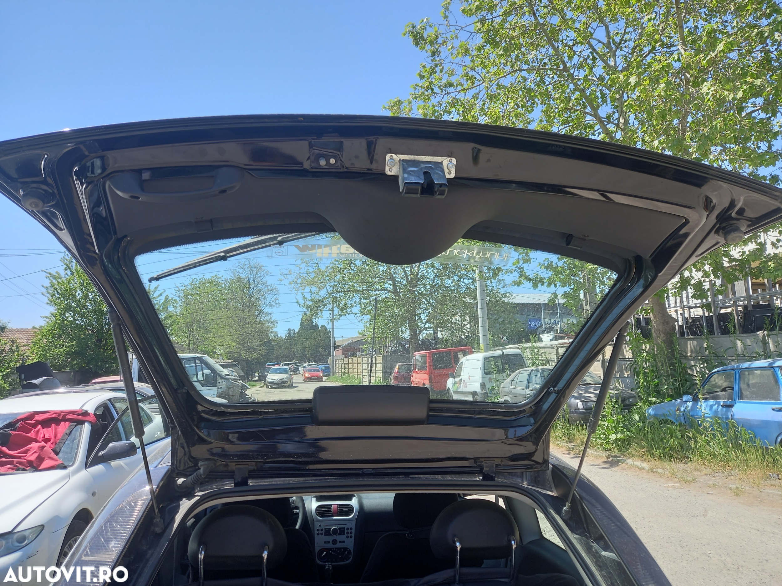 Dezmembrari  Opel CORSA C  2000  > 2009 1.2 Twinport Benzina - 20