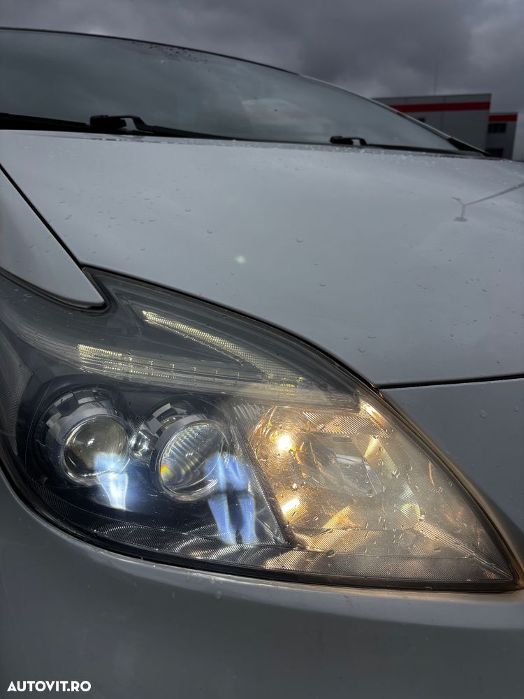 Toyota Prius (Hybrid) Sol - 18