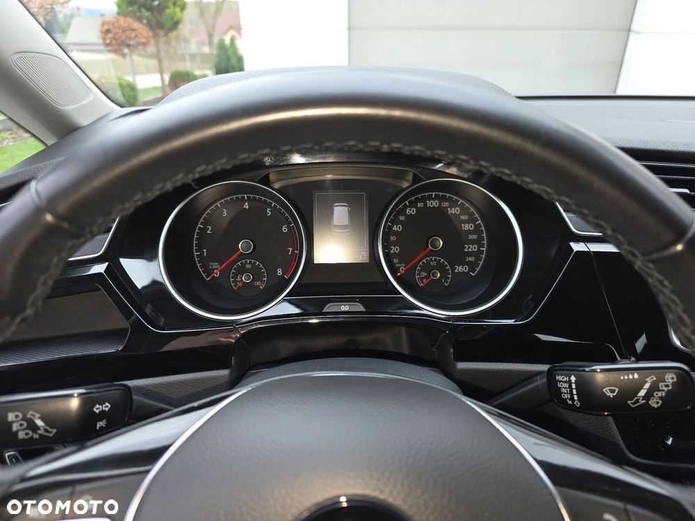 Volkswagen Touran 1.4 TSI BMT Highline - 12