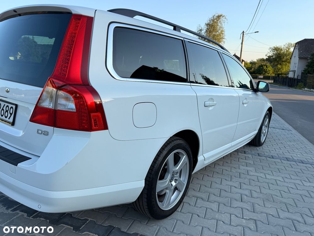 Volvo V70 D3 Momentum - 20