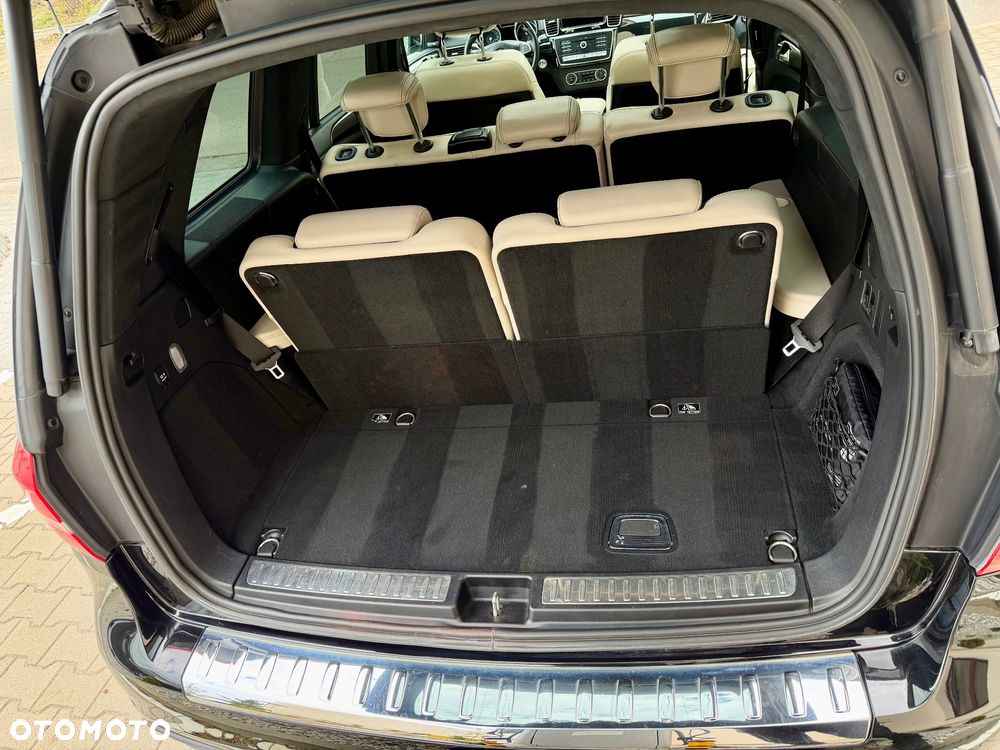 Mercedes-Benz GLS - 36