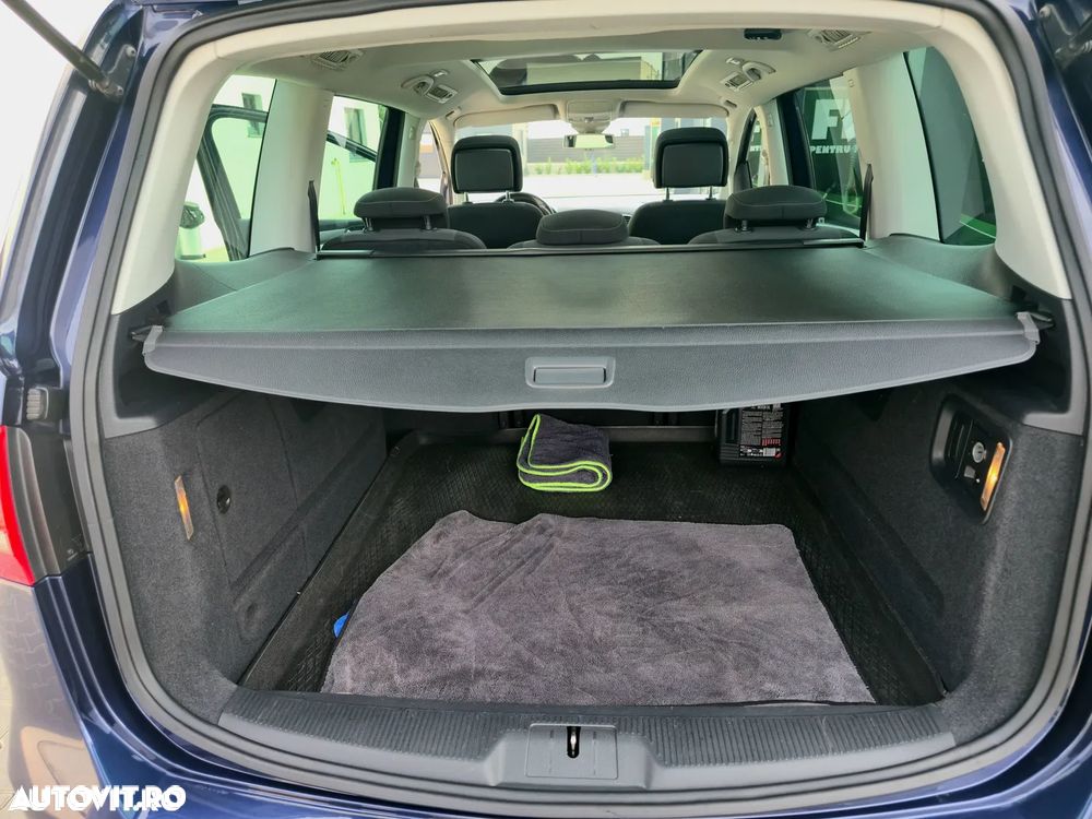 Volkswagen Sharan - 10