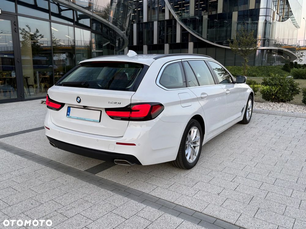 BMW Seria 5 530i mHEV Luxury Line sport - 3