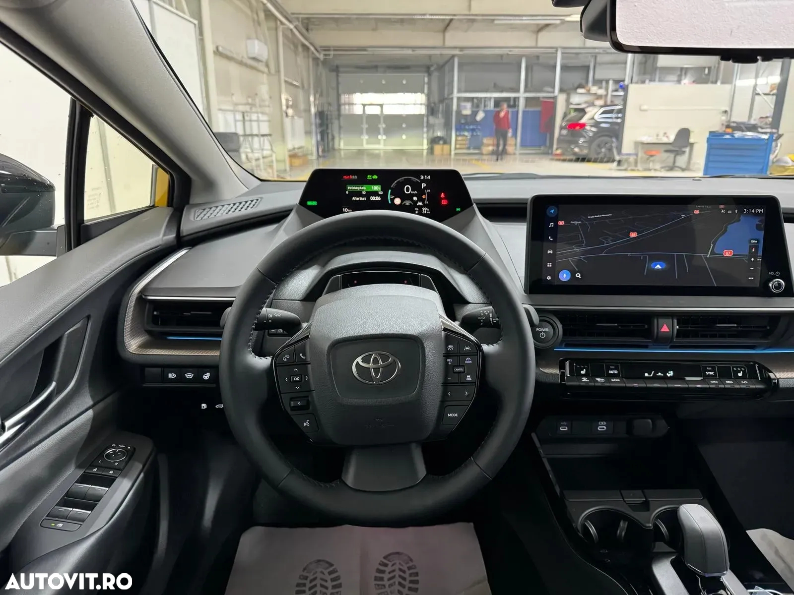 Toyota Prius 2.0 FWD PHEV Dynamic - 11