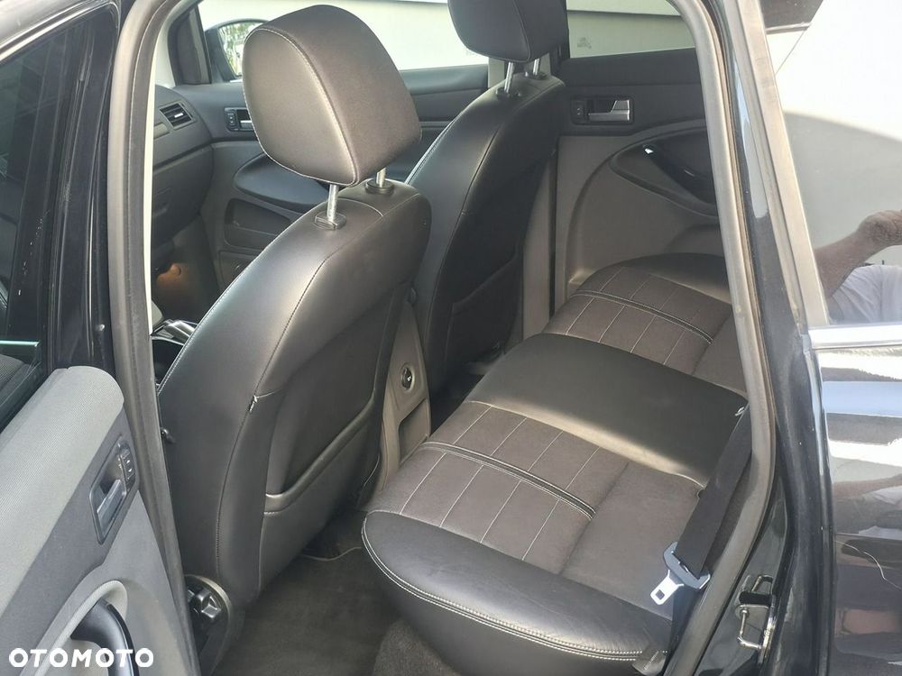 Ford Kuga - 8