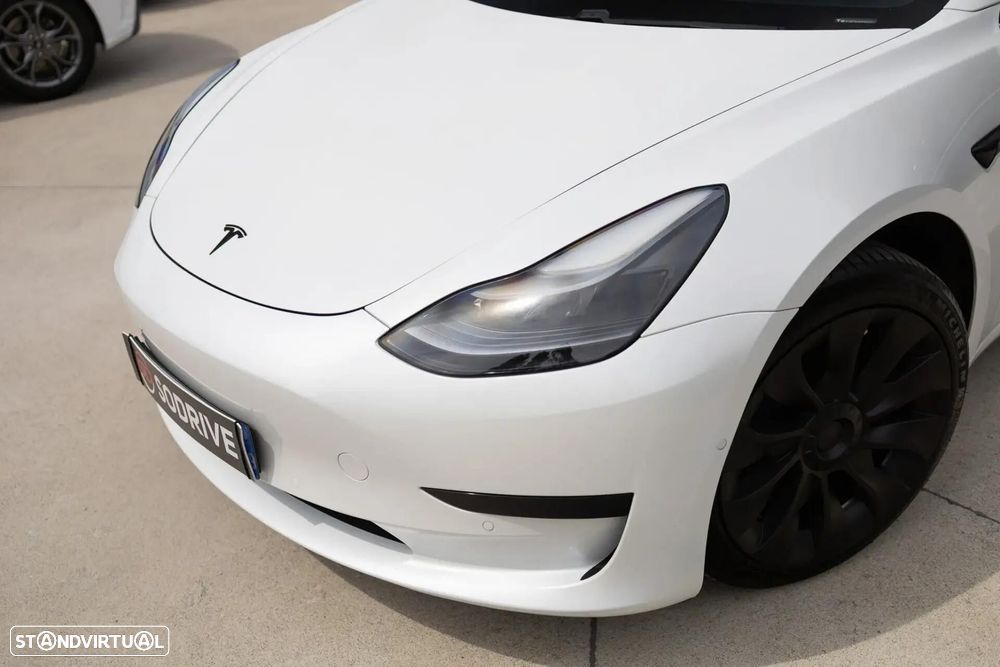 Tesla Model 3 - 16