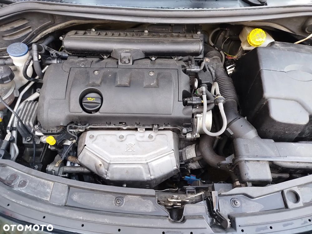 Peugeot 207 95 VTi Urban Move - 27