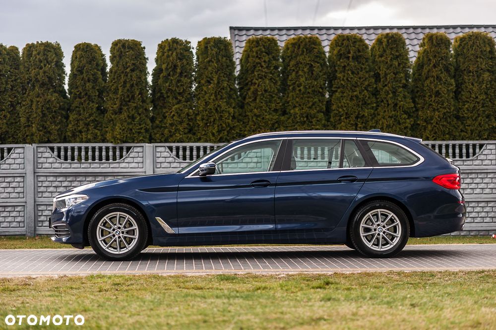 BMW Seria 5 525d - 38