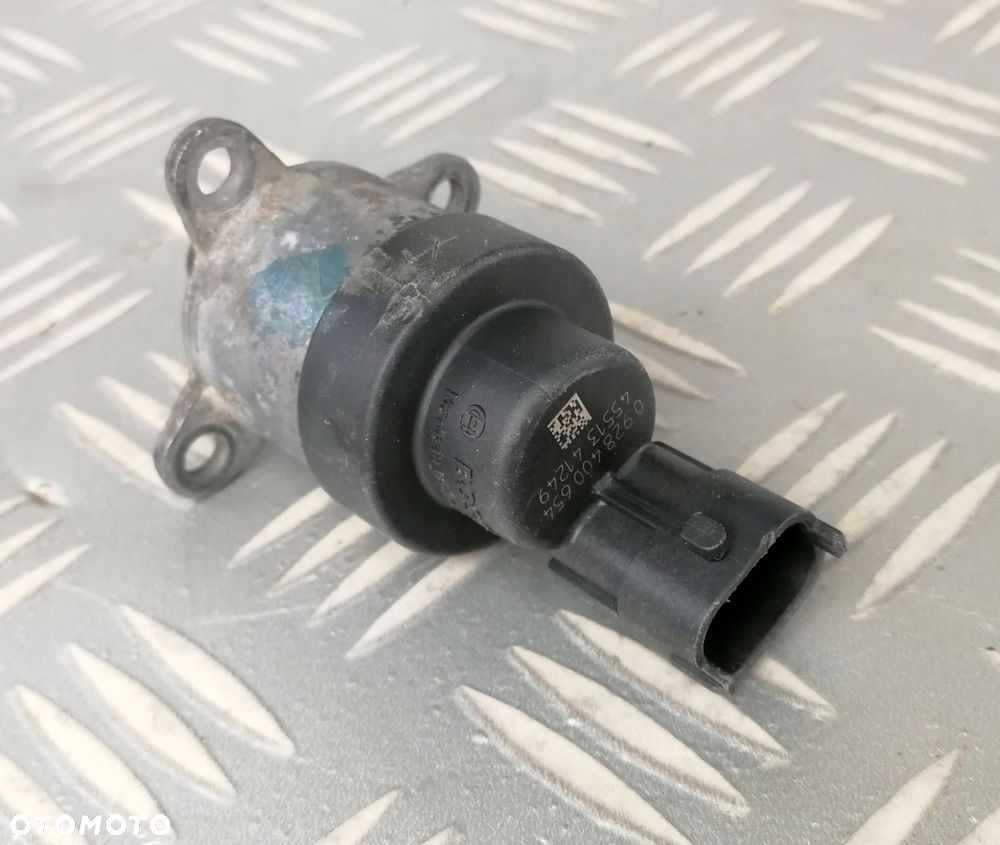 0928400654 zawór ciśnienia paliwa OPEL ASTRA G II 2 H III 3 MERIVA 1,7 CDTI - 2