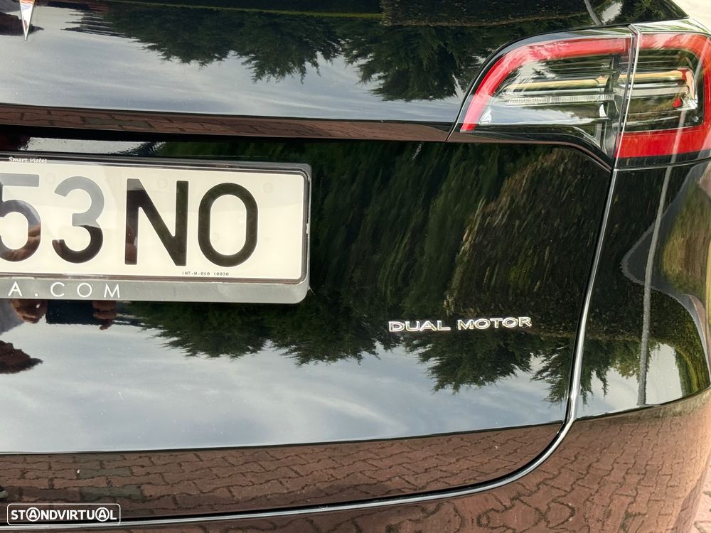 Tesla Model Y - 18