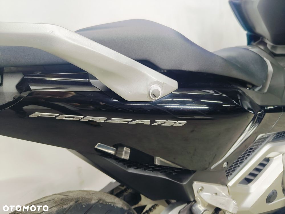 Honda NSS - 12
