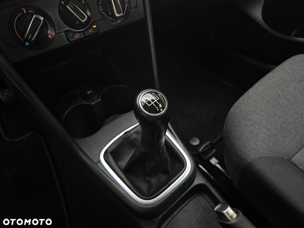 Volkswagen Polo 1.4 MATCH - 35