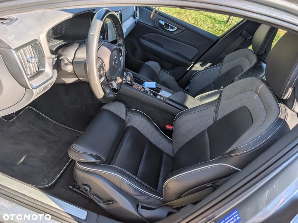 Volvo S60 B4 B R-Design - 13