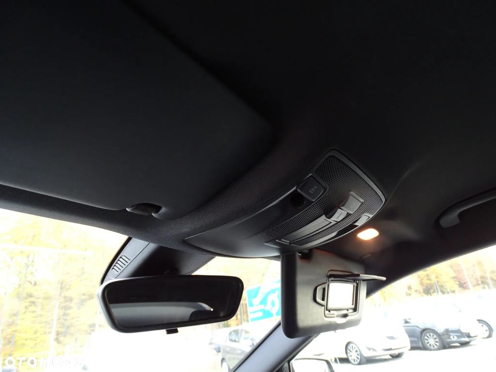 Mercedes-Benz Klasa A 180 (BlueEFFICIENCY) Urban - 33