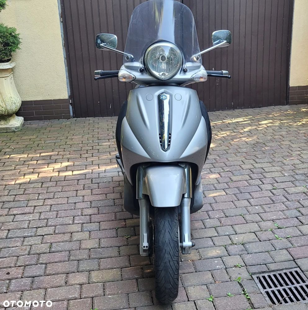 Piaggio Beverly - 21