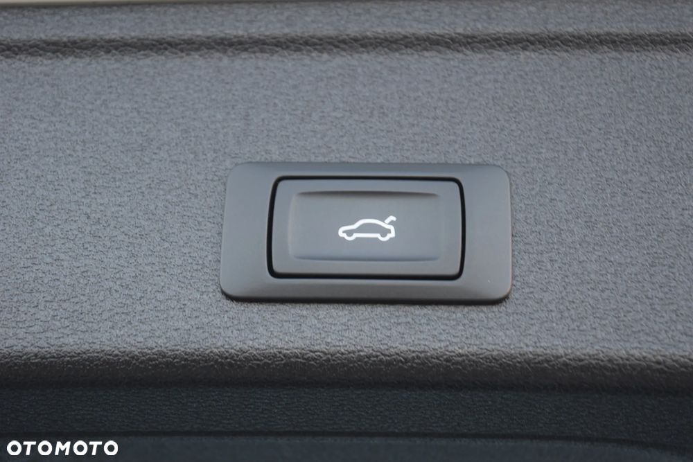 Audi A4 Avant 2.0 TDI Quattro Sport S tronic - 38