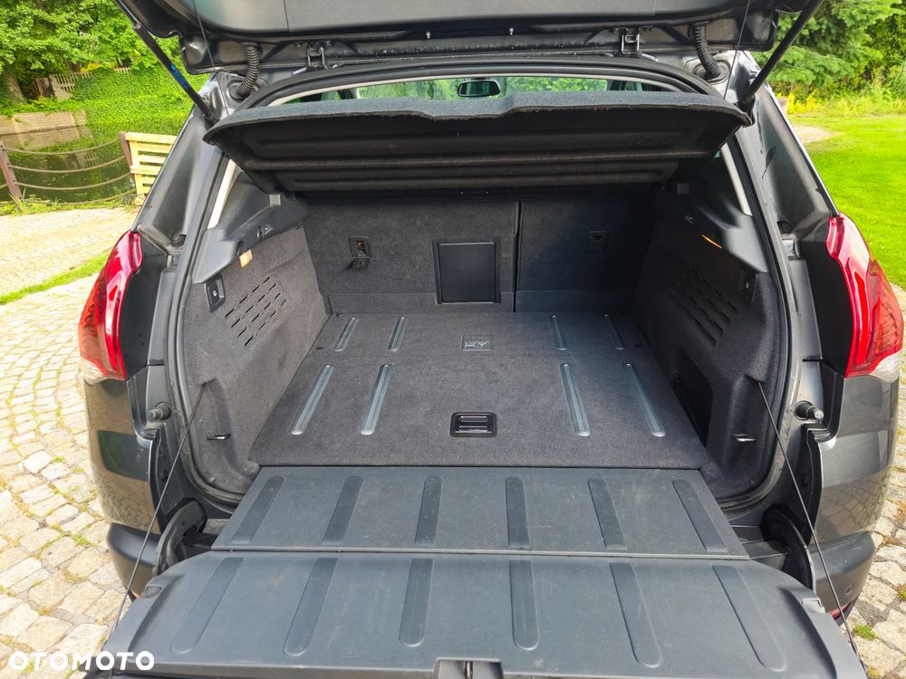 Peugeot 3008 Hybrid4 - 9