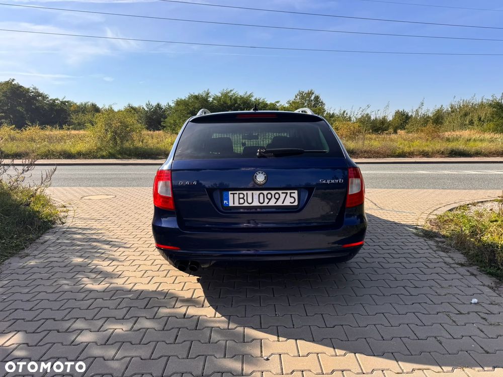 Skoda Superb 2.0 TDI 4x4 Comfort DSG - 5