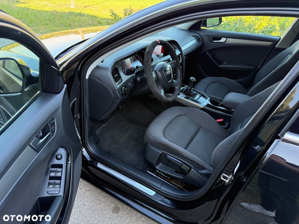 Audi A4 Limousine - 7