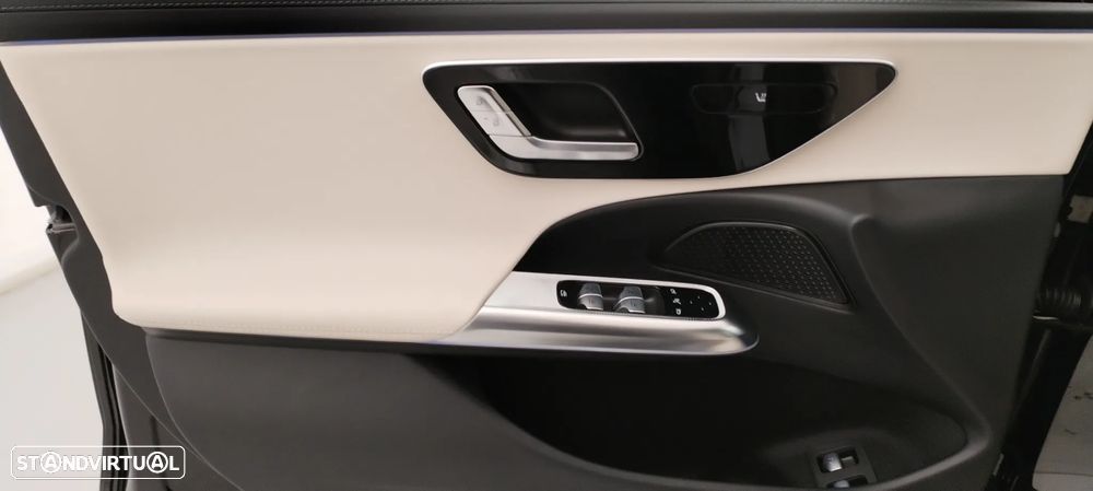 Mercedes-Benz E 300 Standard - 25